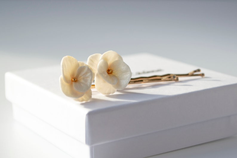 Ivory flower hair bobby pins, Bridesmaid flower clip, Bridal shower gift, Bride flower clip, Boho hair clip, Bohemian wedding clip image 1