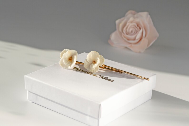 Ivory flower hair bobby pins, Bridesmaid flower clip, Bridal shower gift, Bride flower clip, Boho hair clip, Bohemian wedding clip image 5