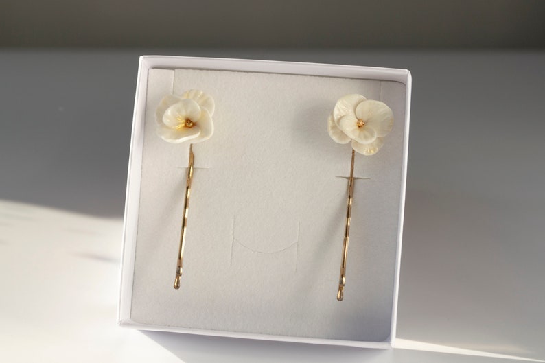 Ivory flower hair bobby pins, Bridesmaid flower clip, Bridal shower gift, Bride flower clip, Boho hair clip, Bohemian wedding clip image 6