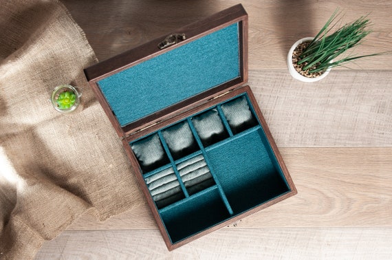 Mens top watch valet