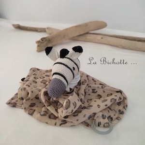 Doudou amigurumi zèbre lange léopard image 1