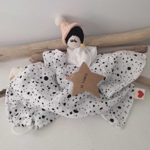 Doudou penguin swaddle
