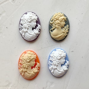 4 cameo's 18x25 mm in hars verschillende kleuren voor cabochonondersteuning - Griekse vrouw
