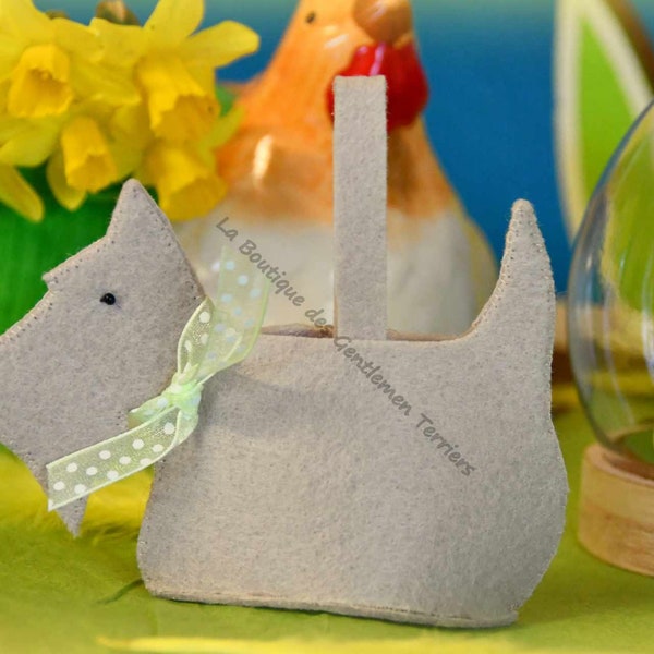 The Easter Basket Scottie. Petite figurine scottish en feutrine, en forme de panier pour y déposer vos chocolats. Entièrement fait main.