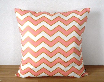 Housse de coussin 40 x 40 cm, tissu imprimé chevrons ou zigzag, couleur pêche rose noir gris, décoration intérieure, graphique, tendance