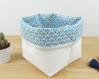 Panier de rangement petit modèle, simili cuir blanc, tissu imprimé évantail bleu, bord argenté, chambre enfant, liste naissance bébé, pochon