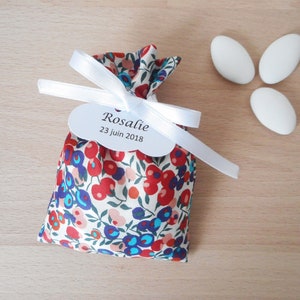 17 Ballotins à dragées Liberty Wiltshire A , ruban blanc, étiquette papier personnalisée , communion , sachet , pochon , baptême , mariage