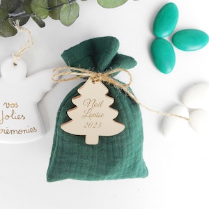 Sachet dragées double gaze uni vert bouteille , cordon naturel jute , étiquettes bois ou plexiglas , pochon baptême , pochette mariage