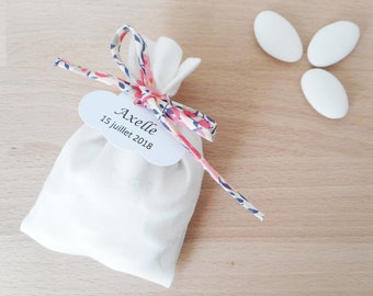 Scatola portaconfetti per matrimonio e battesimo, tessuto bianco, cordoncino Liberty Wiltshire in pisello odoroso, etichetta di carta personalizzata, sacchetto, scatola