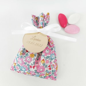 Sacchetto di caramelle peonia Liberty Betsy Ann, nastro di raso bianco, con o senza etichette in legno o plexiglass, matrimonio, battesimo, sacchetto