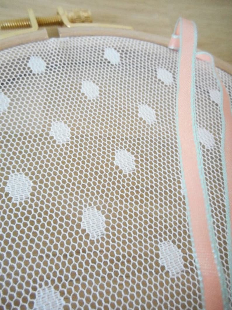 Wedding, Door rings in fabric patterned polka dots on wooden embroidery drum, white ribbon or pink salmon, country, romantic, bohemian image 4