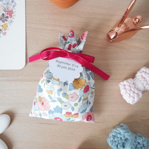 Baptism, Wedding, Liberty Betsy porcelain fabric, Fuchsia satin ribbon, personalized paper label, Bag, pouch, baby