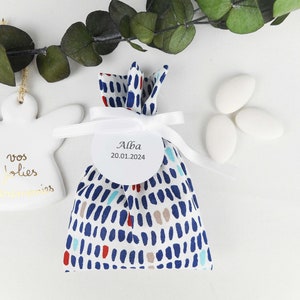 8 Ballotins à dragées , Ruban blanc , Etiquette papier personnalisée , sachet baptême fille , communion , bébé , sachet mariage , faveur