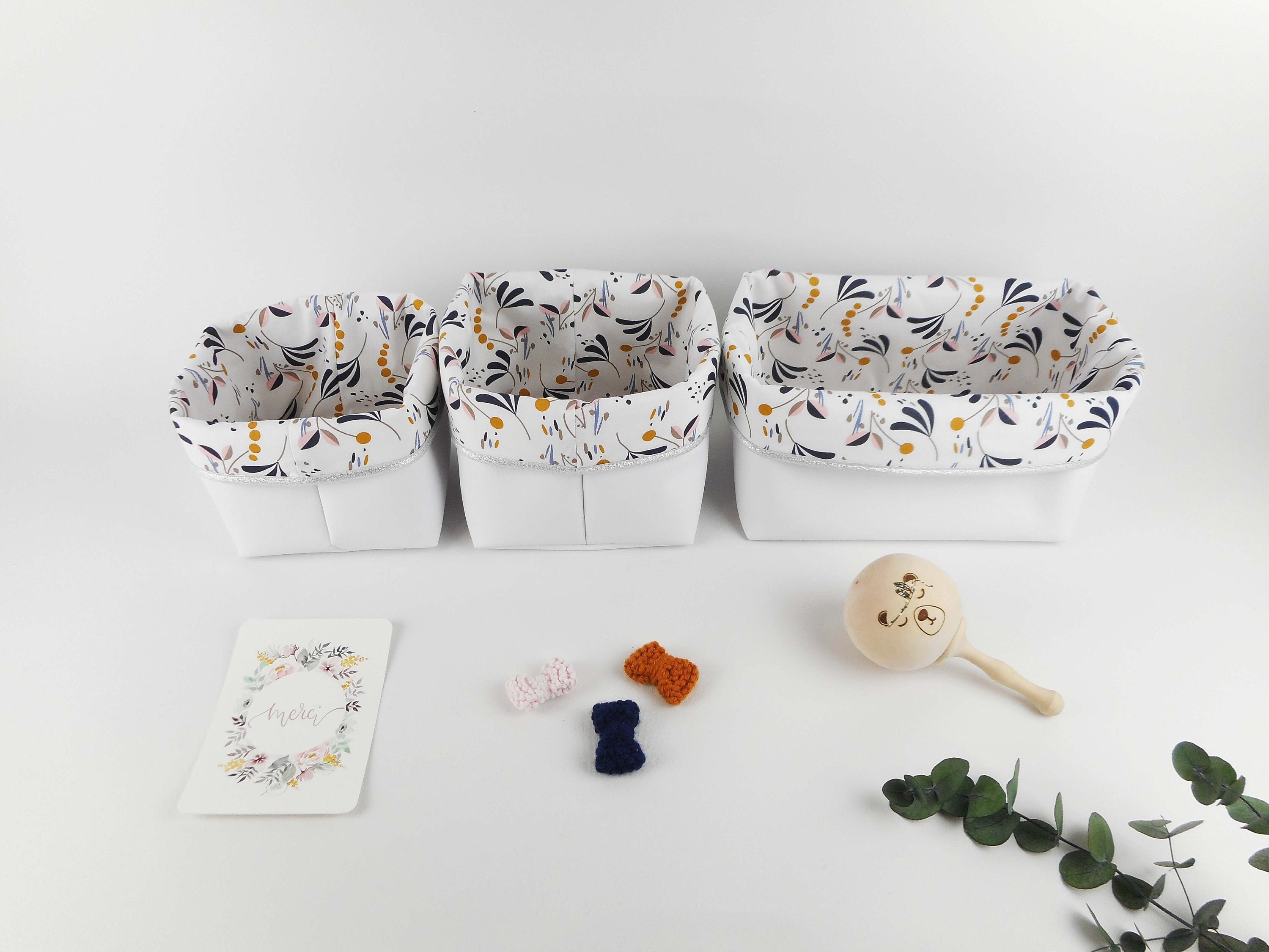 Lot 3 Paniers de Rangement, Petit Moyen Rectangle, Simili Blanc Tissu Imprimé Feuillage Bord Argenté