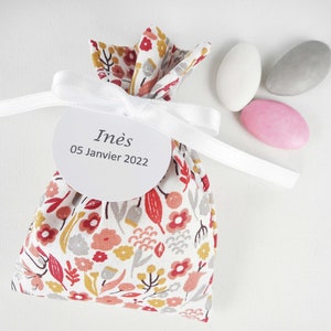 56 Ballotins with sugared almonds, white printed with flowers, pink, white satin ribbon, personalized paper label, girl&#39;s baptism, communion, baby