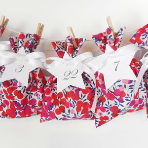 Calendario dell'avvento Liberty, 25 sacchetti in stoffa a scelta, nastro in raso, etichette in carta, decorazione natalizia, SENZA albero in legno