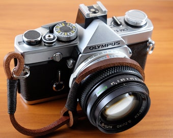 Brown Leather Camera Wrist Strap, Buffalo Leather Strap, Noose Style Leather Camera Wrist Strap, Handmade Camera Strap, Vintage Camera Strap