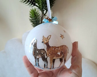 Boule de Noël faite main, biche et faon diamètre 10 cm