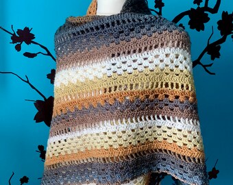 Châle au crochet aux couleurs dégradées