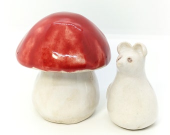 Ceramic mouse and mushroom decoration