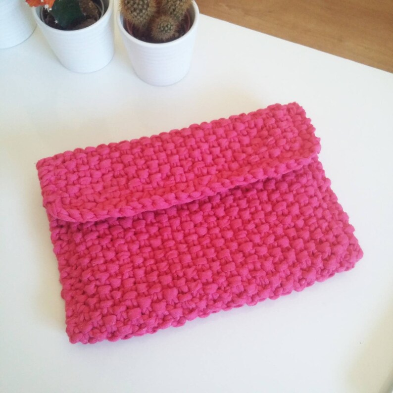 Etui pour tablette, tricoté en coton rose image 1