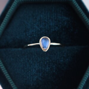 14K18K solid gold RAINBOW MOONSTONE ring/gold moonstone ring/rainbowmoonstone ring/rainbow moonstone/rainbow moonstone gold ring