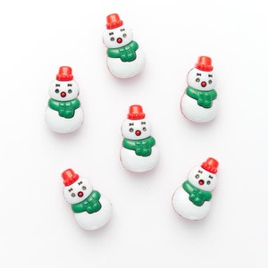 Bouton de Noël avec Attache Dos - Bonhomme de Neige  16 x 27mm - Lot de 10