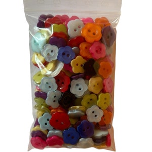 Lot of 150 X Heart or Flower Sewing / Craft Buttons Mixed Colours image 8