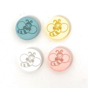 Bouton Abeille 15mm Deux Trous Couleur aux Choix Lot de 6 / Couleur au Choix / Boutons de Couture Fantaisie Enfant Layette Scrapbooking image 1