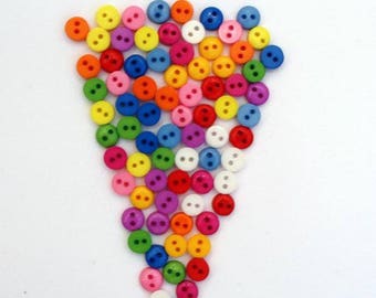 Lot de 50 Mini Boutons 6mm avec Deux Trous Couleurs Mixtes