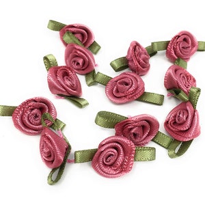 Mini Petites Roses avec Feuilles en Ruban Satin 12mm / Choix de Couleur / Fleurs satin Petites Roses Tissu Décoration Mariage Vieux Rose