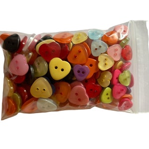 Lot of 150 X Heart or Flower Sewing / Craft Buttons Mixed Colours image 5