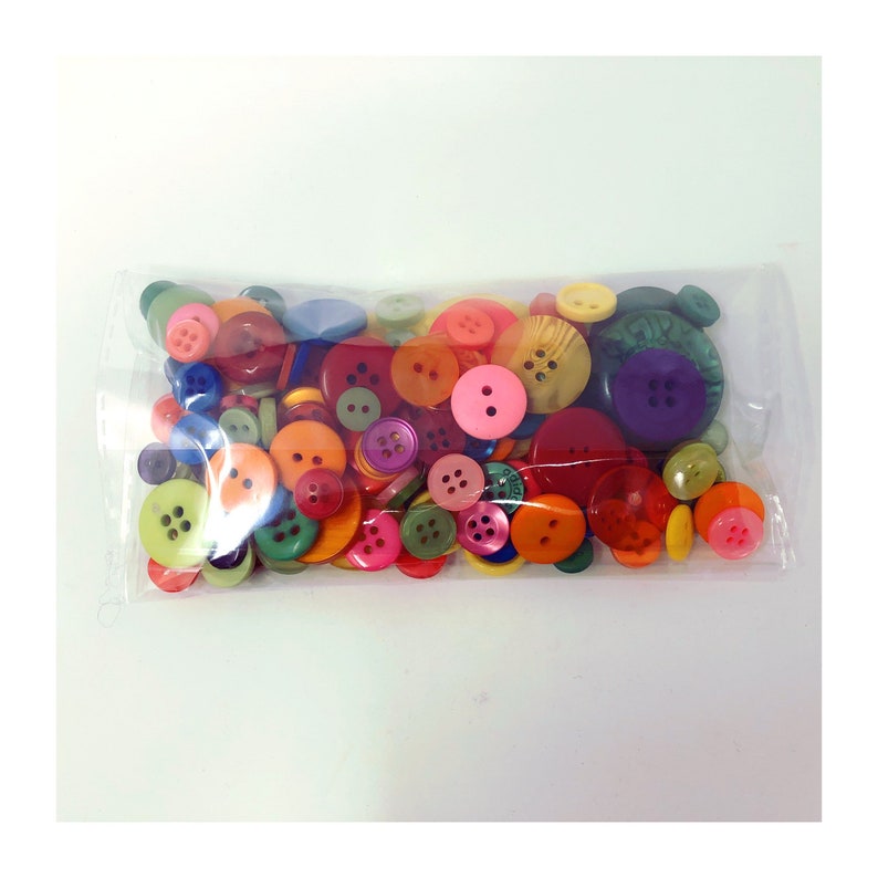 Assortiment de 100 Boutons Taille et Couleur Mixtes Couleur Vifs / Boutons de Couture / Boutons Scrapbooking / Décoration Customisation image 2