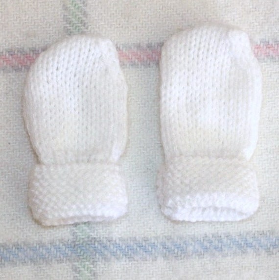 knit baby mittens