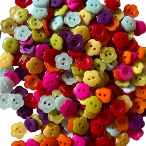 Lot of 150 X Heart or Flower Sewing / Craft Buttons Mixed Colours image 10