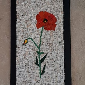 Tableau coquelicot mosaique verre artisanal Albertini® et pierre naturelle travertin sur support bois image 2