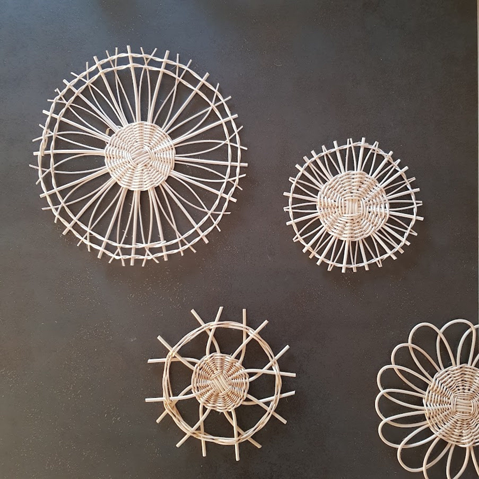 Décorations Murales Rondes en Rotin Naturel Écru - Fait Main
