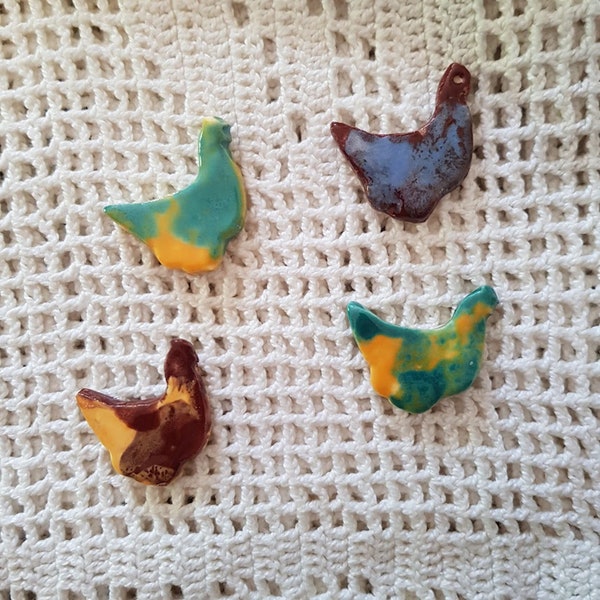 Cabochon - poules en céramique faience à poser ou à coller - vendus à l'unité