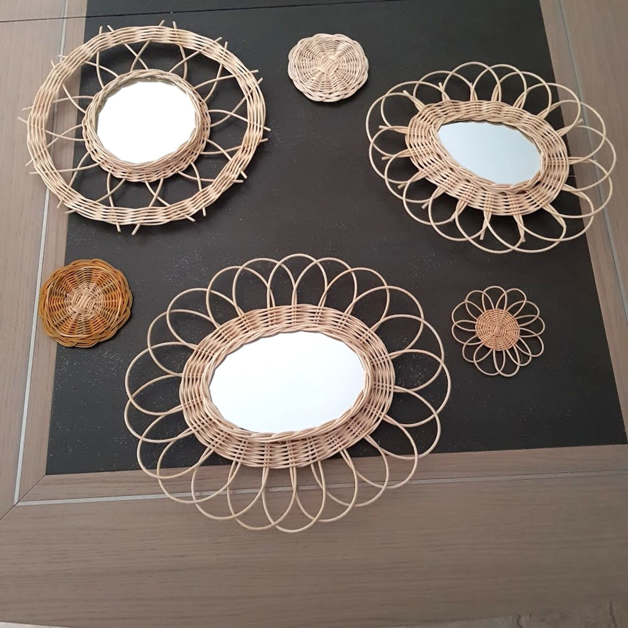 Au Choix - Décorations Murales Miroirs Muraux Formes Diverses en Rotin Naturel Écru Fait Main Vendus
