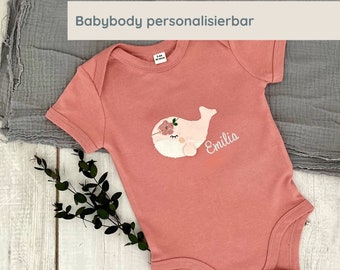 personalisierter Babybody im Boho Stil bestickt mit Wal • individuelle Geschenkidee zur Geburt • Geschenk fürs Baby