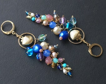 Boucles d’oreilles,coquillage,rose bleu,sirène naïade,grappe,été plage,cluster earrings,cadeau fête mère,upcyclé,goldfilled,st jacques