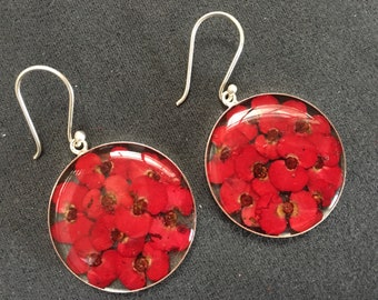 Boucles d'oreilles fleurs séchées pétales,rouge romantique shabby,rond résine,disque cercle,nature,cadeau fête mères,4.8x3cm,artisanal