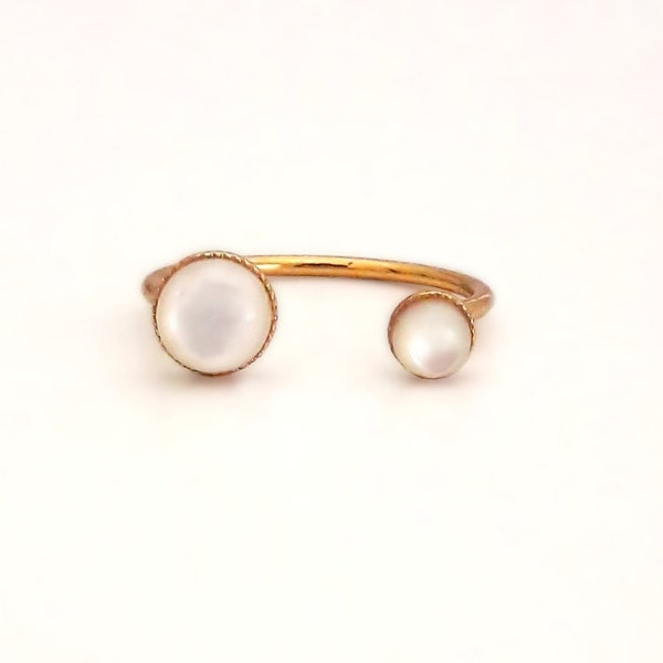 Bague "Double" - duo de cabochons en nacre