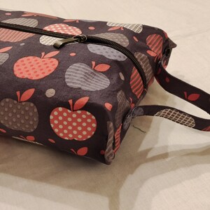 Trousse toilette motifs pommes image 2