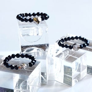 Black spinel ring black stone ring silver heart black spinel ring black gemstone ring stackable elastic ring organic ring faceted stones