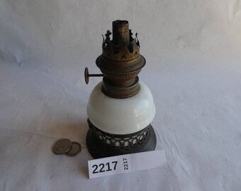 2217 Oil lamp