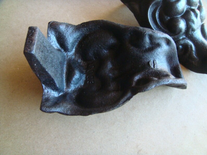 1708 Ancient cast iron feet Etsy