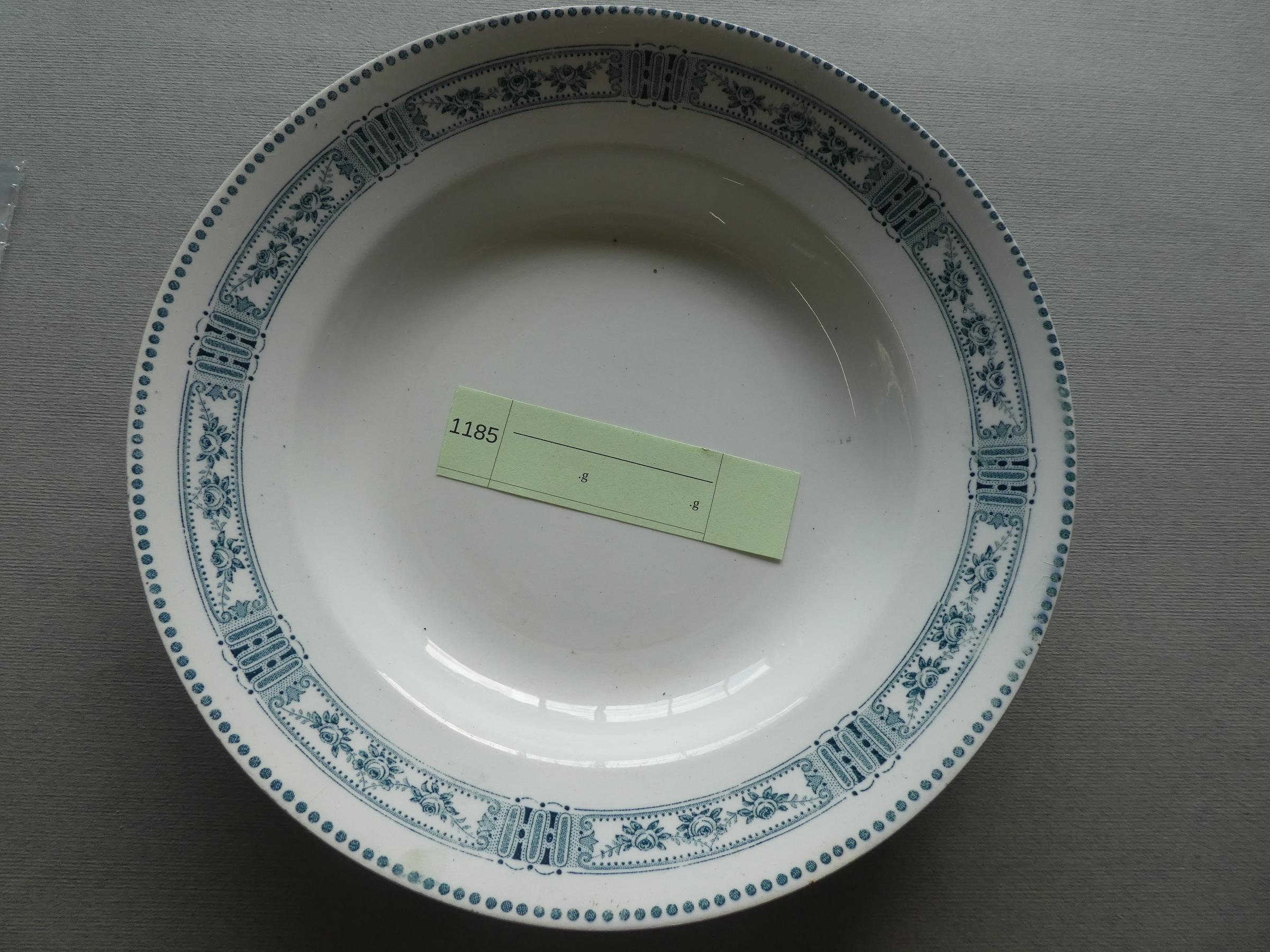 1185 Assiettes à Soupe