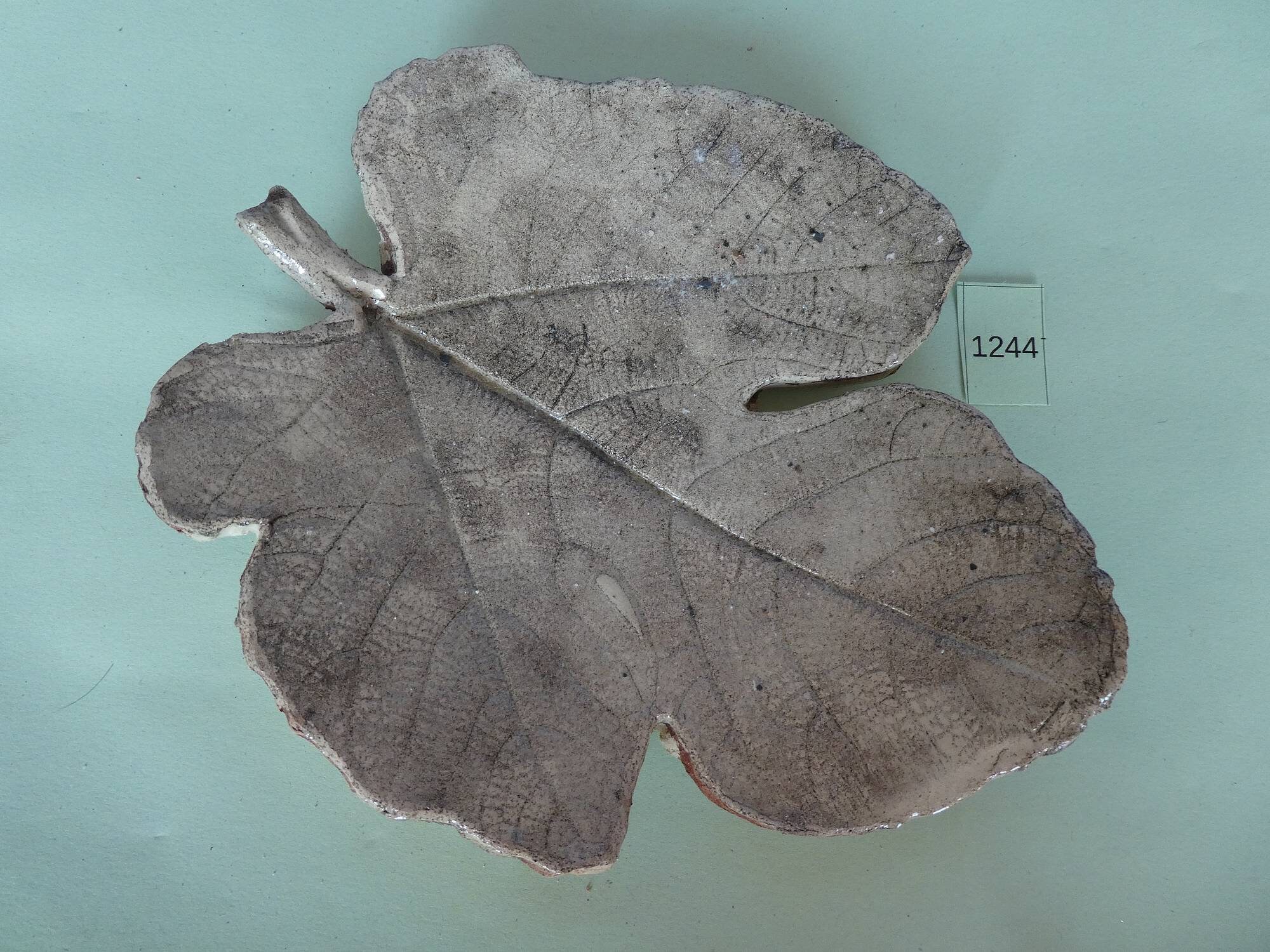 Feuille de Figuier Terre Cuite Vernissée Ref1244