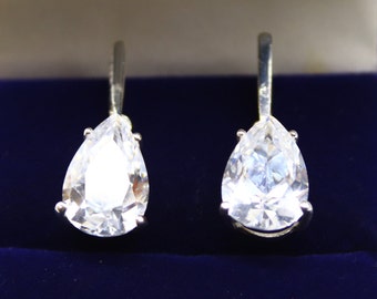 Vintage Pair Of Elegant 925 Sterling Silver & Cubic Zirconia Pear Shaped Drop Dangle Earrings